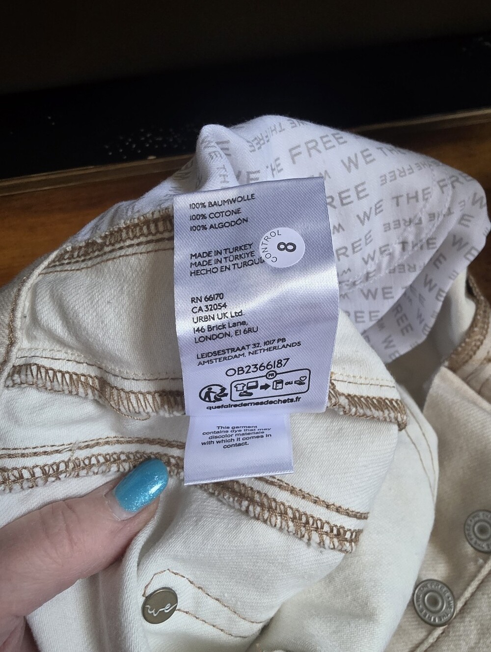 NWT We The Free Printed Good Luck Barrel Jeans in Go Bananas - Picture 15 of 15